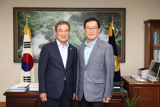 한국스카우트 연맹 함종한 총재 내방