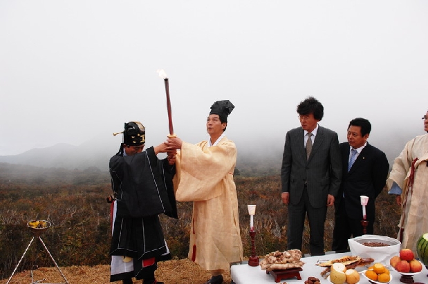 제12회 달성군민체육대회 성화 체화 (10. 8. 비슬산 천제단)