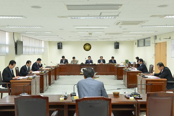 의정간담회 (10.4. 의회소회의실)