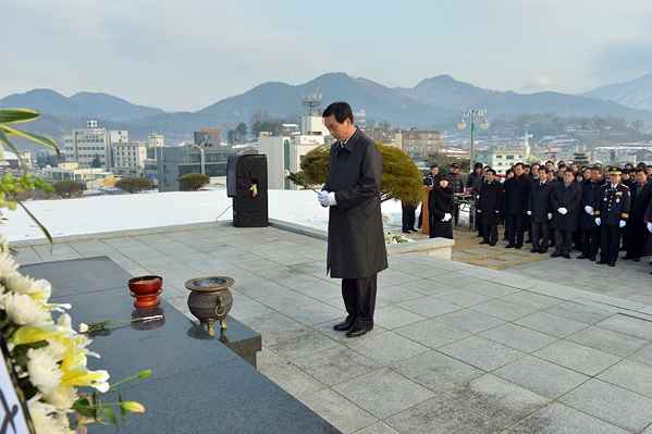 새해 충혼탑 참배 (1.1. 충혼탑)
