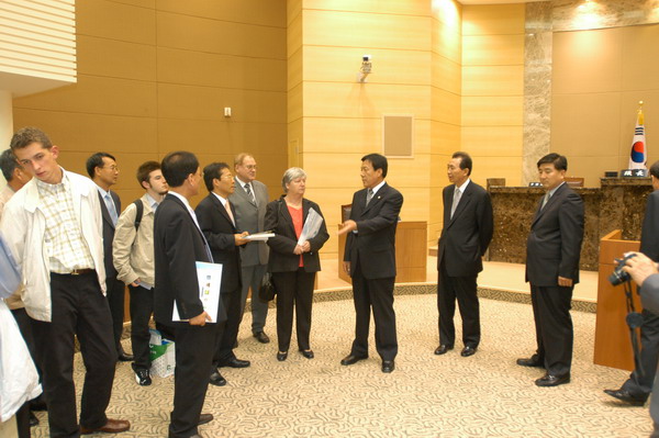 독일 루이젠고교 및 현풍고교 자매결연단 환대 (9. 27. 본회의장)