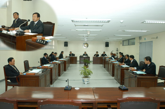 2005년도 행정사무감사 특별위원회 구성 (10. 27. 소회의실)