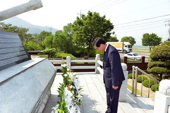 6.25 참전 기념비 참배 (6.6.)