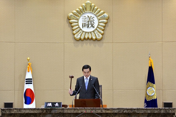 제221회 임시회 제6차본회의 (폐회)