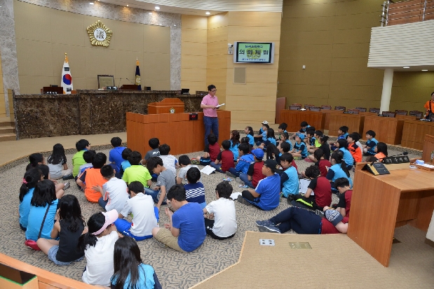 대구 논공초등학교 의회 견학(5. 28. 달성군의회 본회의장)