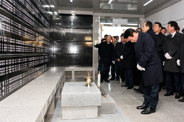 새해 충혼탑 참배